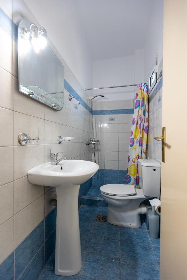 Alicia Studios Farsa Экстерьер фото