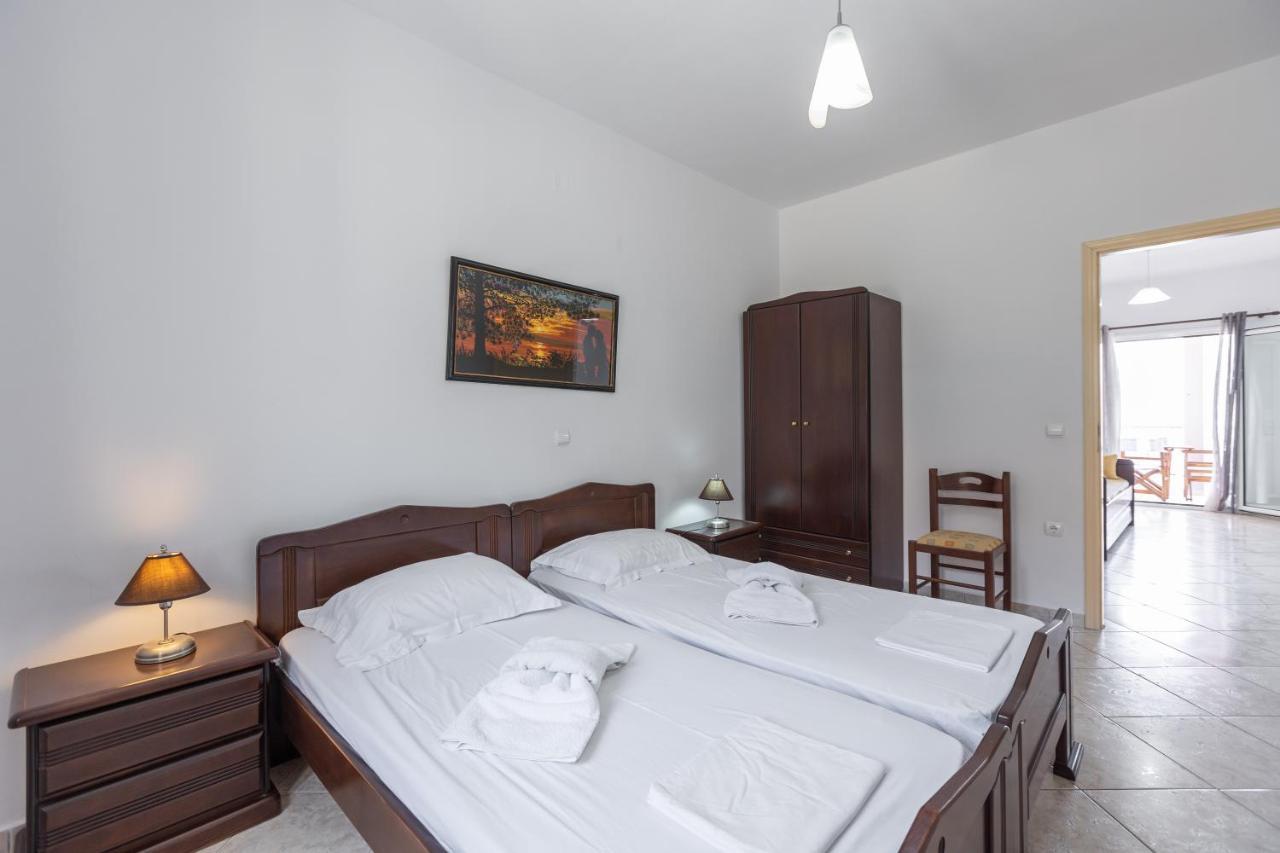 Alicia Studios Farsa Экстерьер фото