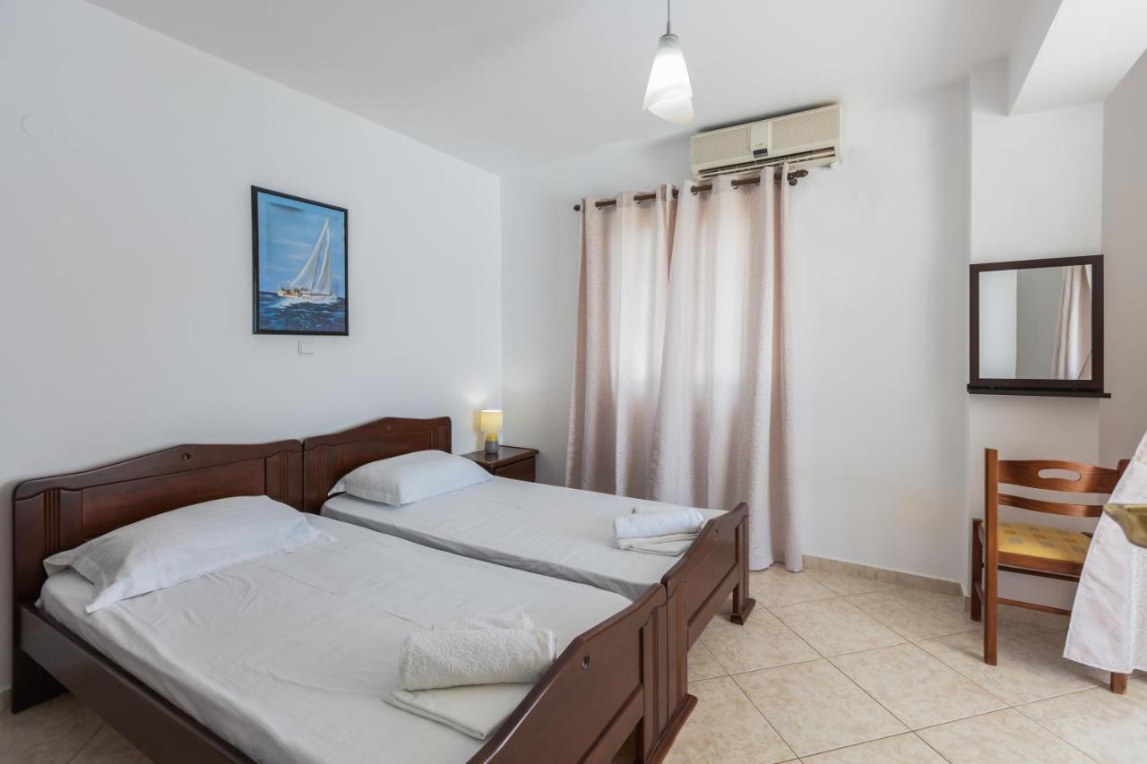 Alicia Studios Farsa Экстерьер фото